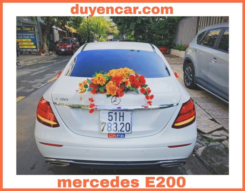 Thuê xe cưới Mercedes E200