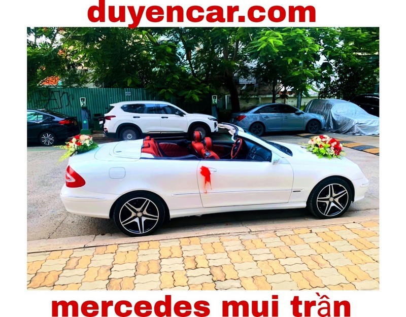 Thuê xe cưới Mercedes mui trần
