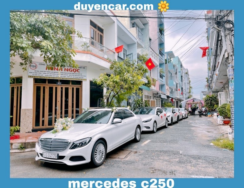 Thuê xe rước dâu Mercedes C250