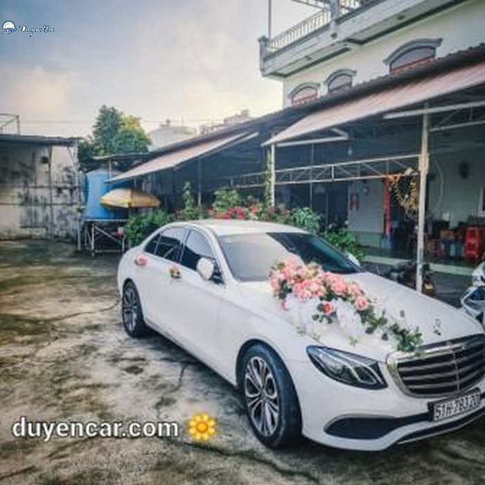 Lý do nên thuê siêu xe đám cưới tại Minh Ngọc Car
